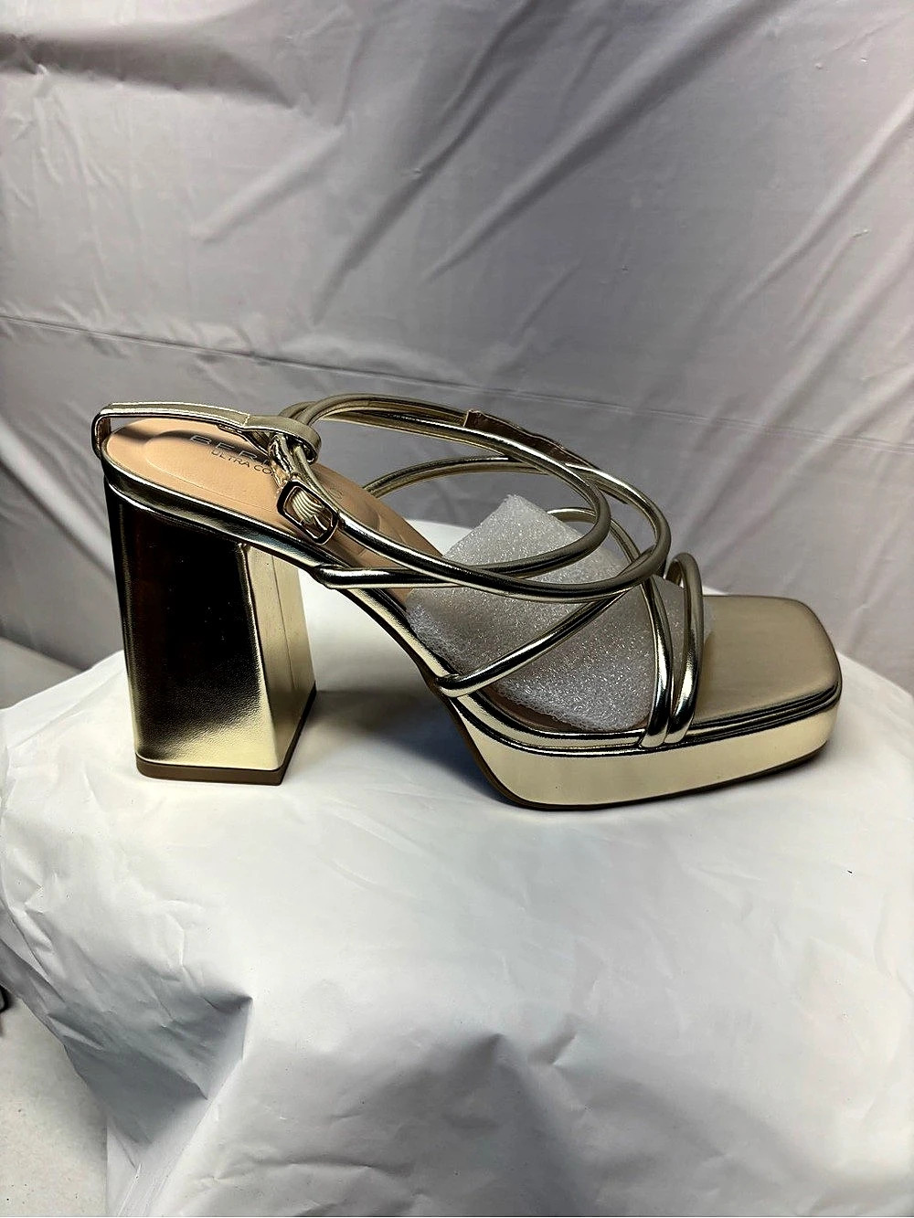 Berness Aggie Strappy Platform Heels Gold US 8.5